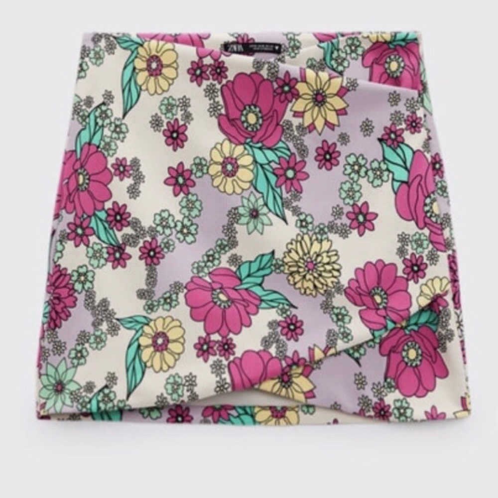 ZARA SKIRT FLORAL A-LINE Floral Skirt with Pink and Green Hues